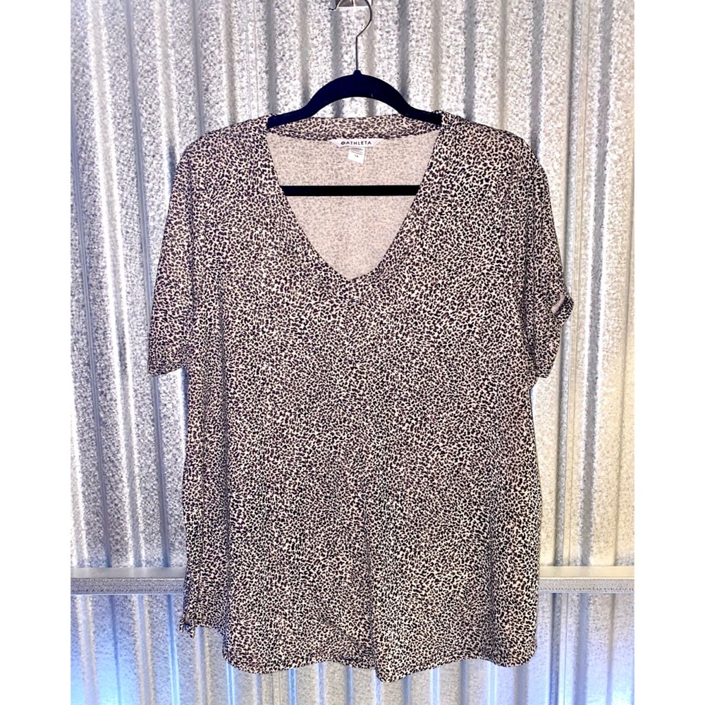 Athleta Plus Size Leopard Shirt